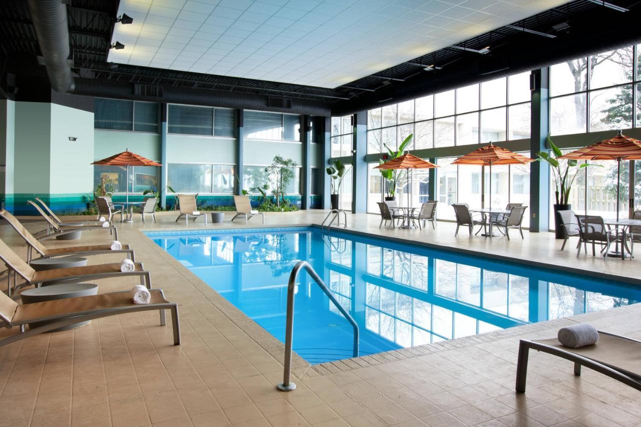 Sheraton Cleveland Airport Hotel Exterior photo