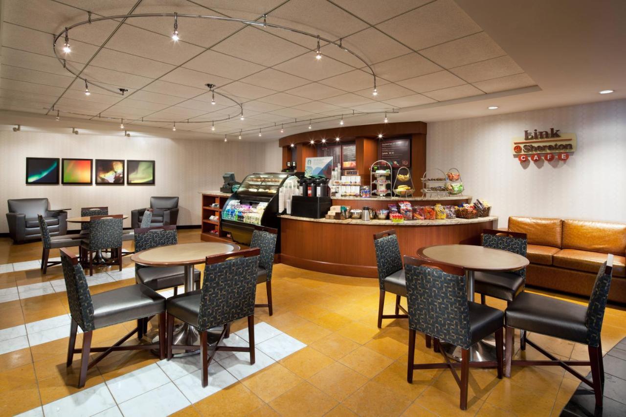 Sheraton Cleveland Airport Hotel Exterior photo