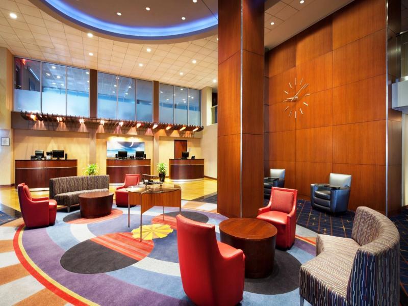 Sheraton Cleveland Airport Hotel Exterior photo
